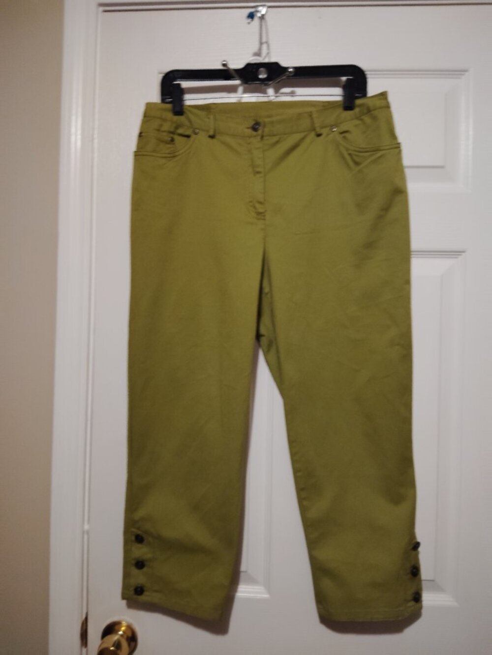 Ruby Rd favorites womens size 10 Olive Green Stretch 98% Cotton Pants Button hem - Picture 4 of 5